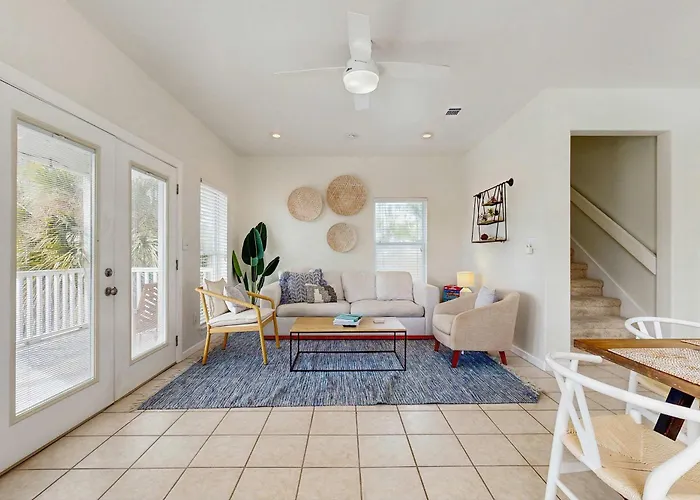 Spacious Private With Patio Balconies Close To Beaches Holiday home *