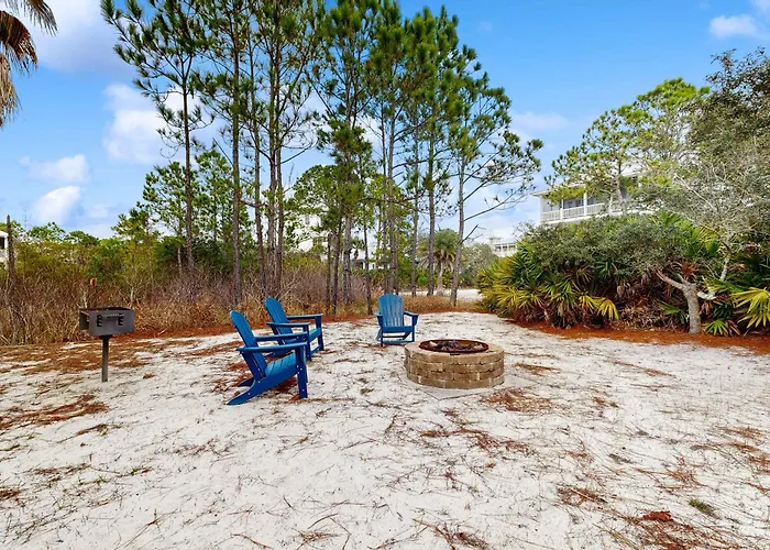 Spacious Private With Patio Balconies Close To Beaches