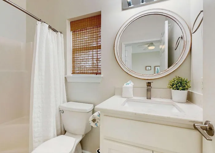Spacious Private With Patio Balconies Close To Beaches Holiday home *