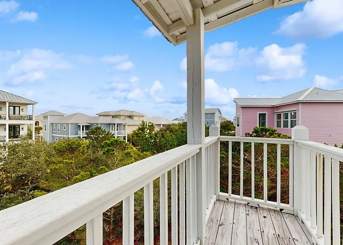 Holiday home Spacious Private With Patio Balconies Close To Beaches *