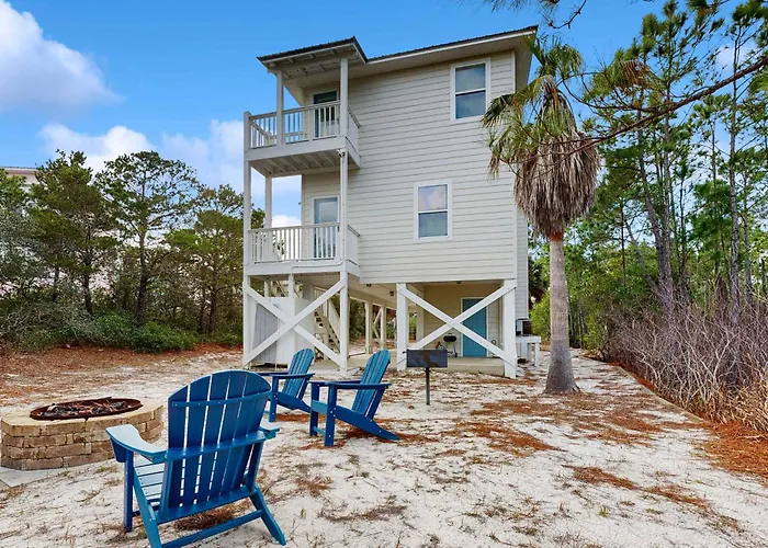Holiday home Spacious Private With Patio Balconies Close To Beaches *